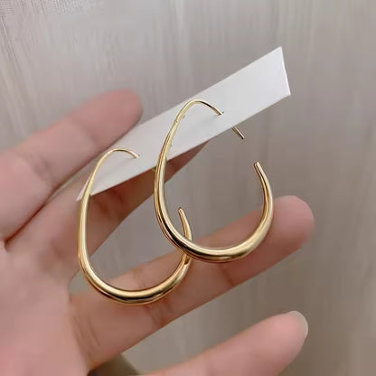 18K Gold Plated Glossy Water Drop Hoop Earrings – Minimalist Vintage Elegance